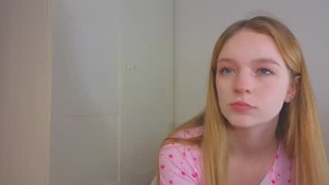 Kate online show from June 28, 4:14 pm