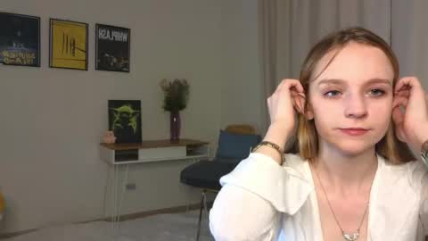 Kate online show from May 7, 4:03 pm