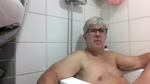 baggelina75 online show from July 6, 6:43 pm