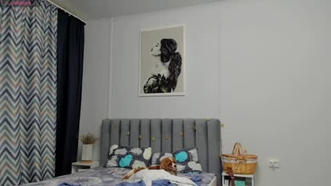 Kira online show from February 11, 3:40 pm