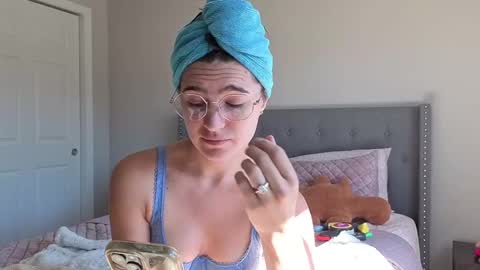 bambifarrina online show from October 8, 5:30 pm