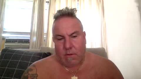 Snapshot of banana5289 chatting on October 5, 2:13 pm banana5289 online show from October 5, 2:13 pm