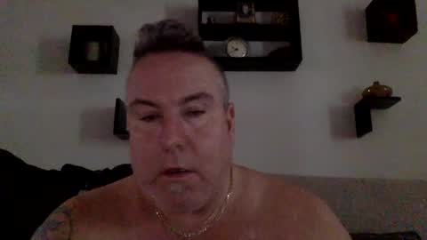 Snapshot of banana5289 chatting on March 9, 1:37 pm banana5289 online show from March 9, 1:37 pm