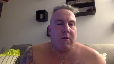 Snapshot of banana5289 chatting on February 20, 9:53 pm banana5289 online show from February 20, 9:53 pm
