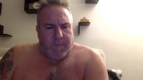 Snapshot of banana5289 chatting on February 16, 12:43 pm banana5289 online show from February 16, 12:43 pm