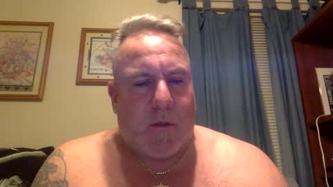 Snapshot of banana5289 chatting on February 24, 3:44 am banana5289 online show from February 24, 3:44 am