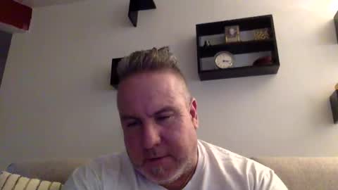 Snapshot of banana5289 chatting on February 5, 8:14 pm banana5289 online show from February 5, 8:14 pm