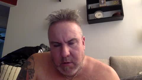 Snapshot of banana5289 chatting on February 7, 8:10 pm banana5289 online show from February 7, 8:10 pm