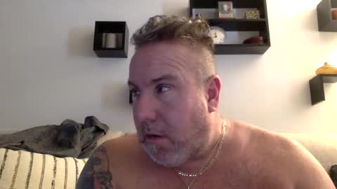 Snapshot of banana5289 chatting on February 9, 4:40 pm banana5289 online show from February 9, 4:40 pm