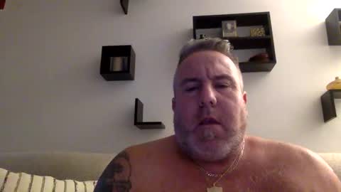 Snapshot of banana5289 chatting on February 9, 1:35 pm banana5289 online show from February 9, 1:35 pm