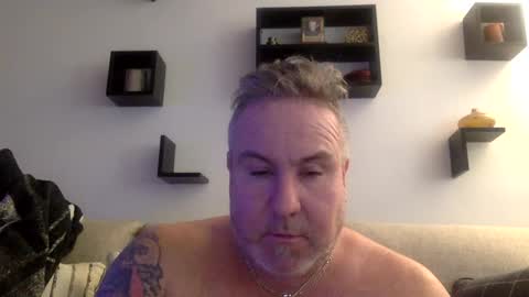 Snapshot of banana5289 chatting on February 14, 8:15 pm banana5289 online show from February 14, 8:15 pm
