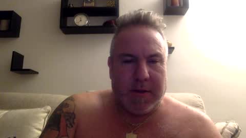 Snapshot of banana5289 chatting on February 15, 4:36 am banana5289 online show from February 15, 4:36 am