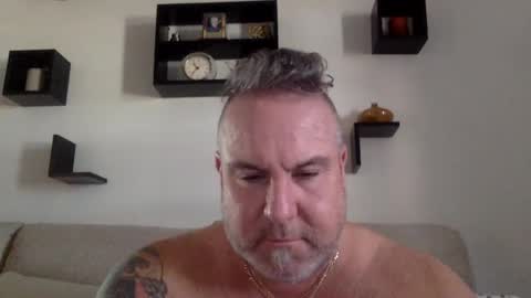 Snapshot of banana5289 chatting on March 1, 3:38 pm banana5289 online show from March 1, 3:38 pm