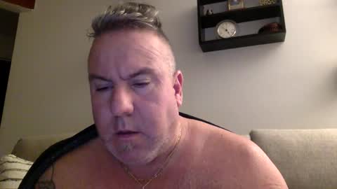 Snapshot of banana5289 chatting on February 2, 9:51 am banana5289 online show from February 2, 9:51 am
