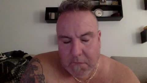 Snapshot of banana5289 chatting on February 24, 8:14 pm banana5289 online show from February 24, 8:14 pm