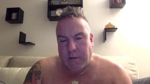 Snapshot of banana5289 chatting on February 1, 9:00 am banana5289 online show from February 1, 9:00 am
