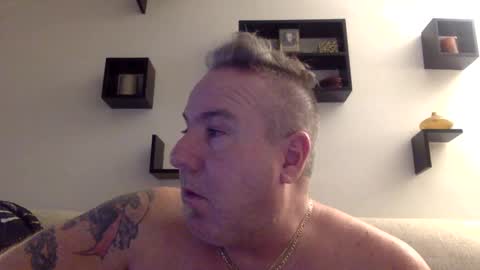 Snapshot of banana5289 chatting on March 11, 1:26 am banana5289 online show from March 11, 1:26 am