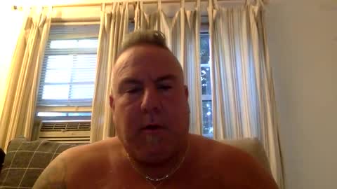 Snapshot of banana5289 chatting on October 4, 12:03 pm banana5289 online show from October 4, 12:03 pm