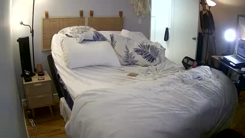 bananas318 online show from September 18, 4:49 am