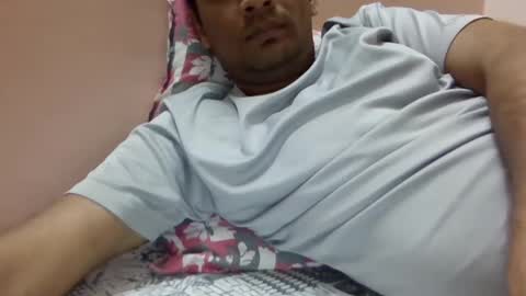 Rebal9099 online show from December 31, 11:42 am