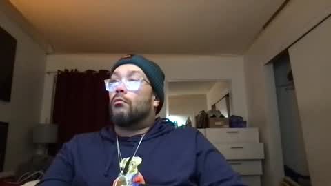 Snapshot of bape69 chatting on January 18, 8:10 am ForskinPapi online show from January 18, 8:10 am