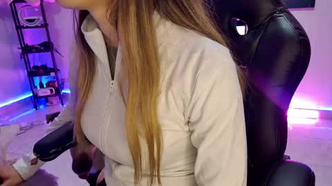 sexy Barbie online show from May 3, 2:28 am