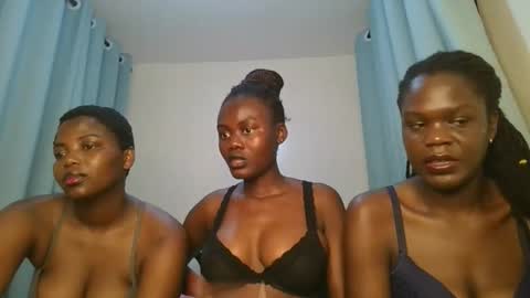 queen online show from October 1, 2:10 am