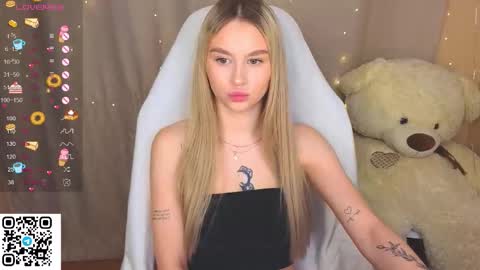 Snapshot of barbieee_doll chatting on October 3, 2:58 pm Eva online show from October 3, 2:58 pm
