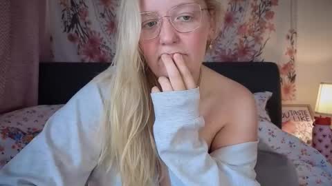 barbiegirl966 online show from September 16, 8:39 am