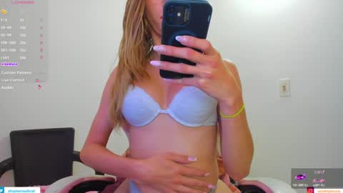 Snapshot of barby_cute chatting on February 4, 12:55 pm Barby Cute only fans online show from February 4, 12:55 pm