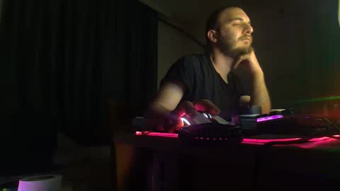 Guitarist online show from May 15, 12:30 am