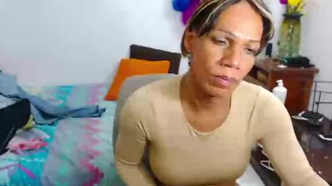 bardotbigcocktsx online show from November 4, 3:19 am