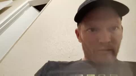 barniemay1 online show from April 21, 1:18 pm