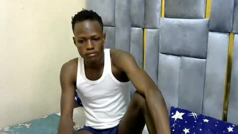 bashlouis1 online show from August 5, 7:38 am