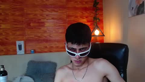 Snapshot of bastiaan_28 chatting on February 11, 5:47 am Bastian online show from February 11, 5:47 am