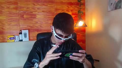 Snapshot of bastiaan_28 chatting on February 13, 3:07 am Bastian online show from February 13, 3:07 am