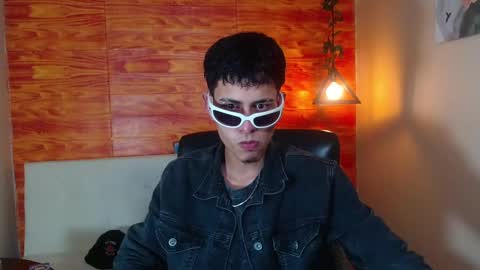 Snapshot of bastiaan_28 chatting on March 3, 12:04 am Bastian online show from March 3, 12:04 am