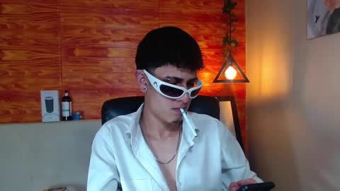 Snapshot of bastiaan_28 chatting on February 11, 2:46 am Bastian online show from February 11, 2:46 am