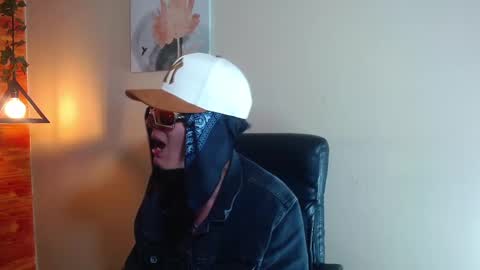 Snapshot of bastiaan_28 chatting on February 14, 8:31 am Bastian online show from February 14, 8:31 am