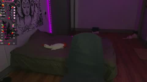 mett online show from October 21, 3:59 pm