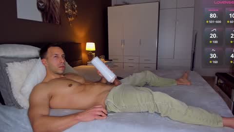 Rob online show from January 3, 7:07 pm