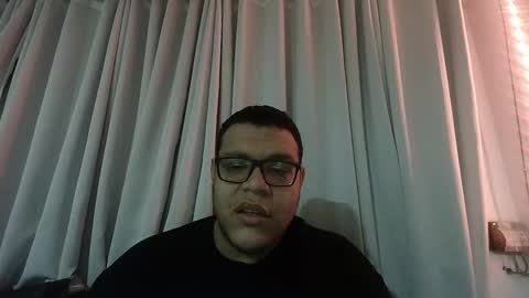 Snapshot of batman2430 chatting on February 15, 2:15 am brian online show from February 15, 2:15 am