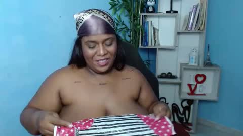 Snapshot of bbw_charlote chatting on February 15, 5:39 pm Charlote online show from February 15, 5:39 pm