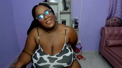 Snapshot of bbw_charlote chatting on October 19, 12:54 pm Charlote online show from October 19, 12:54 pm
