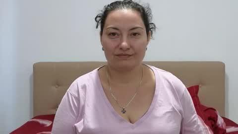 Snapshot of bbw_milf_4u chatting on September 23, 10:20 am Emma online show from September 23, 10:20 am