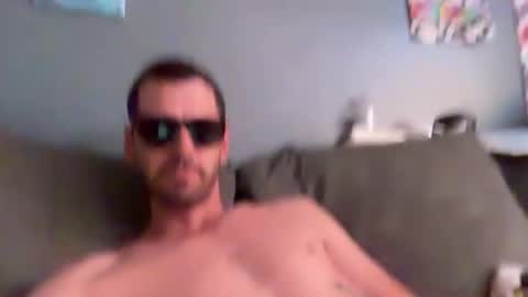 Snapshot of bdenergy99 chatting on October 19, 6:51 am bdenergy99 online show from October 19, 6:51 am