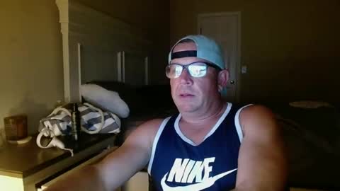 bdon1977 online show from September 14, 7:10 am