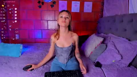 Kim . online show from October 5, 1:25 am