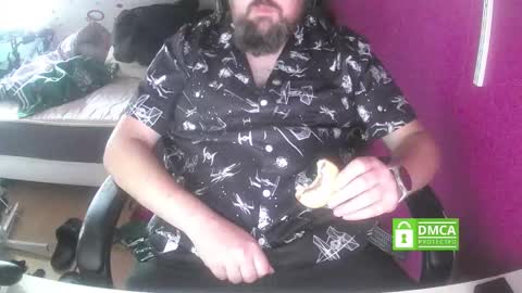 bear90130 online show from October 10, 10:54 am