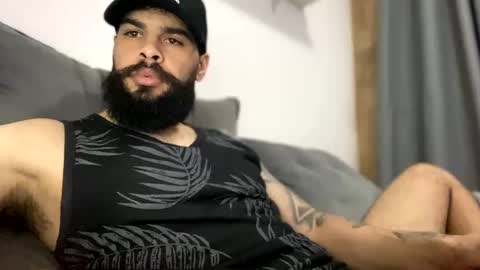 Snapshot of beardmax chatting on September 16, 6:49 am Min online show from September 16, 6:49 am